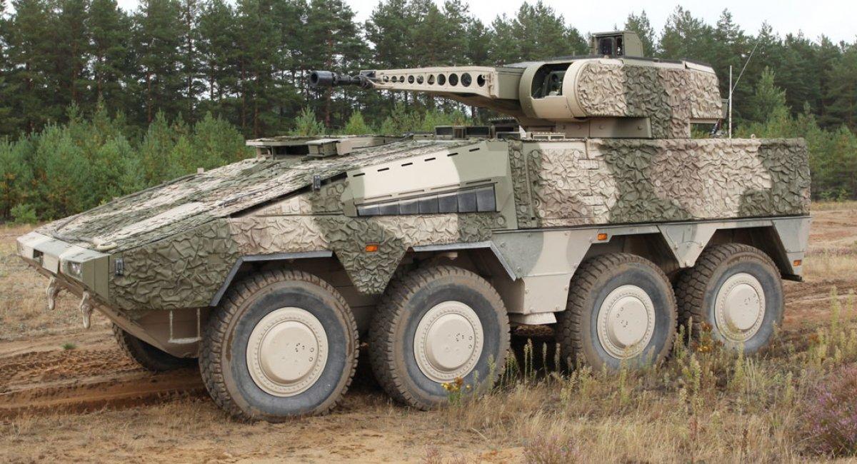 Окрім RCH 155, Україна може отримати новітні бронемашини RCT30 Boxer від Німеччини для виконання спеціальних завдань.