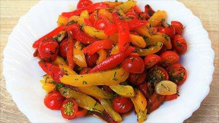 Perfect for a snack: a recipe for a salad with roasted peppers, olives, and garlic (video).